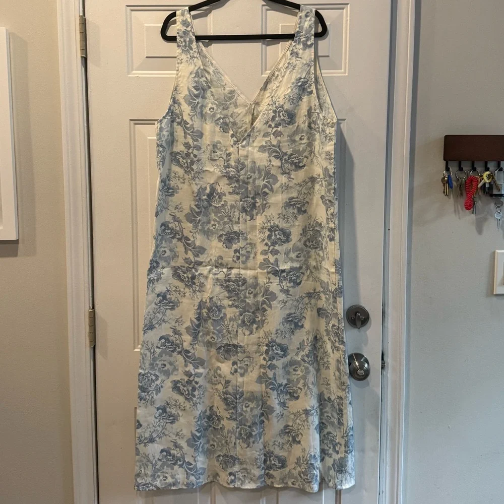 Reformation Monique Dress in Teacup. NWT! - Picture 8 of 9